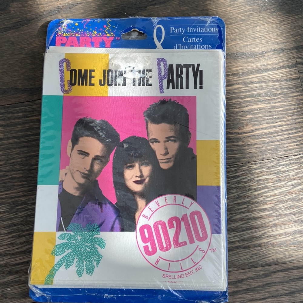New NWT Beverly Hills 90210 party napkins and party invites Brandon Dylan Brenda